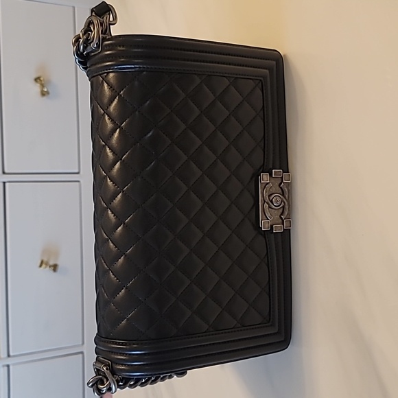 Chanel Boy Bag - Picture 1 of 16